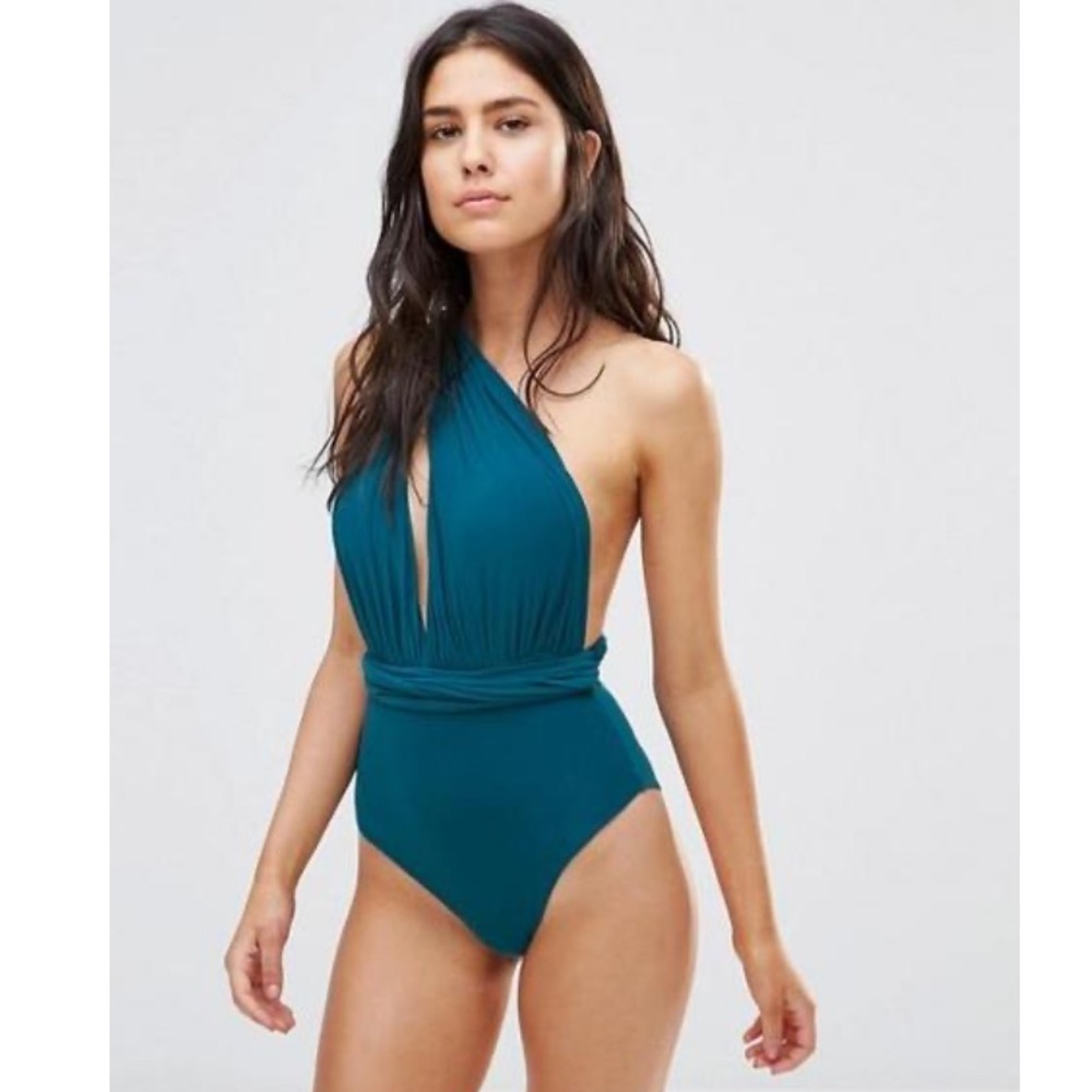 One piece swim suit NWT